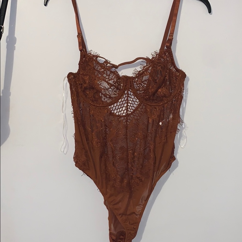 Lace body suit